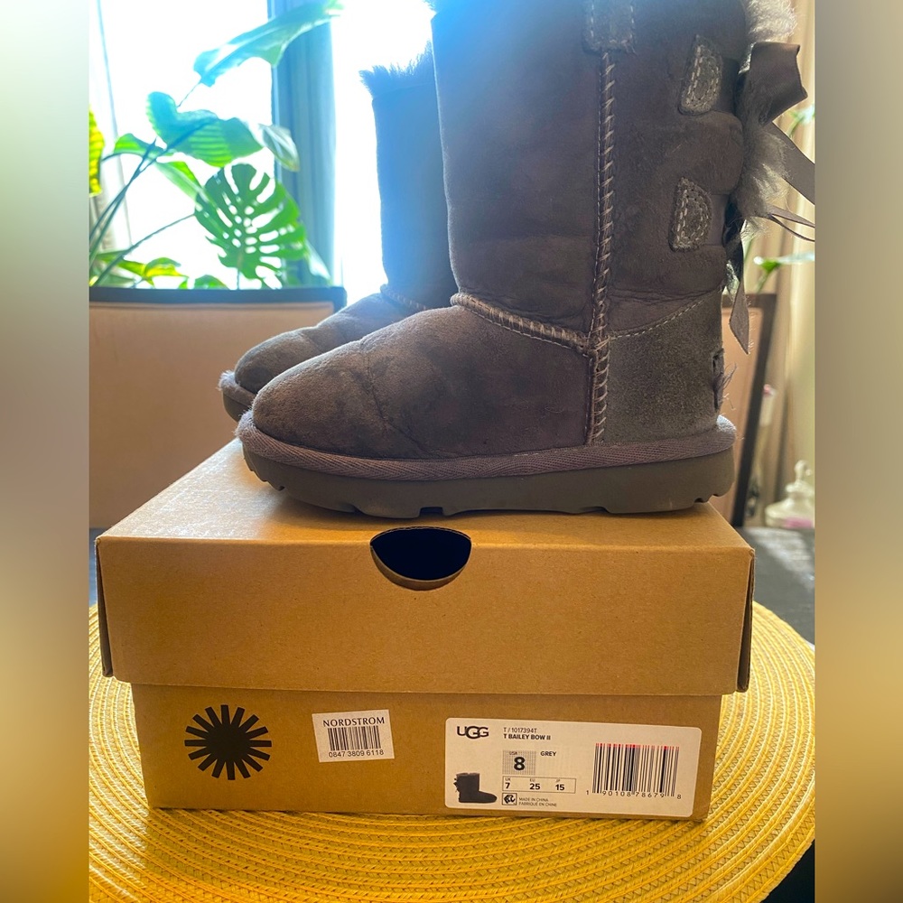 Ugg - T Bailey Bow II